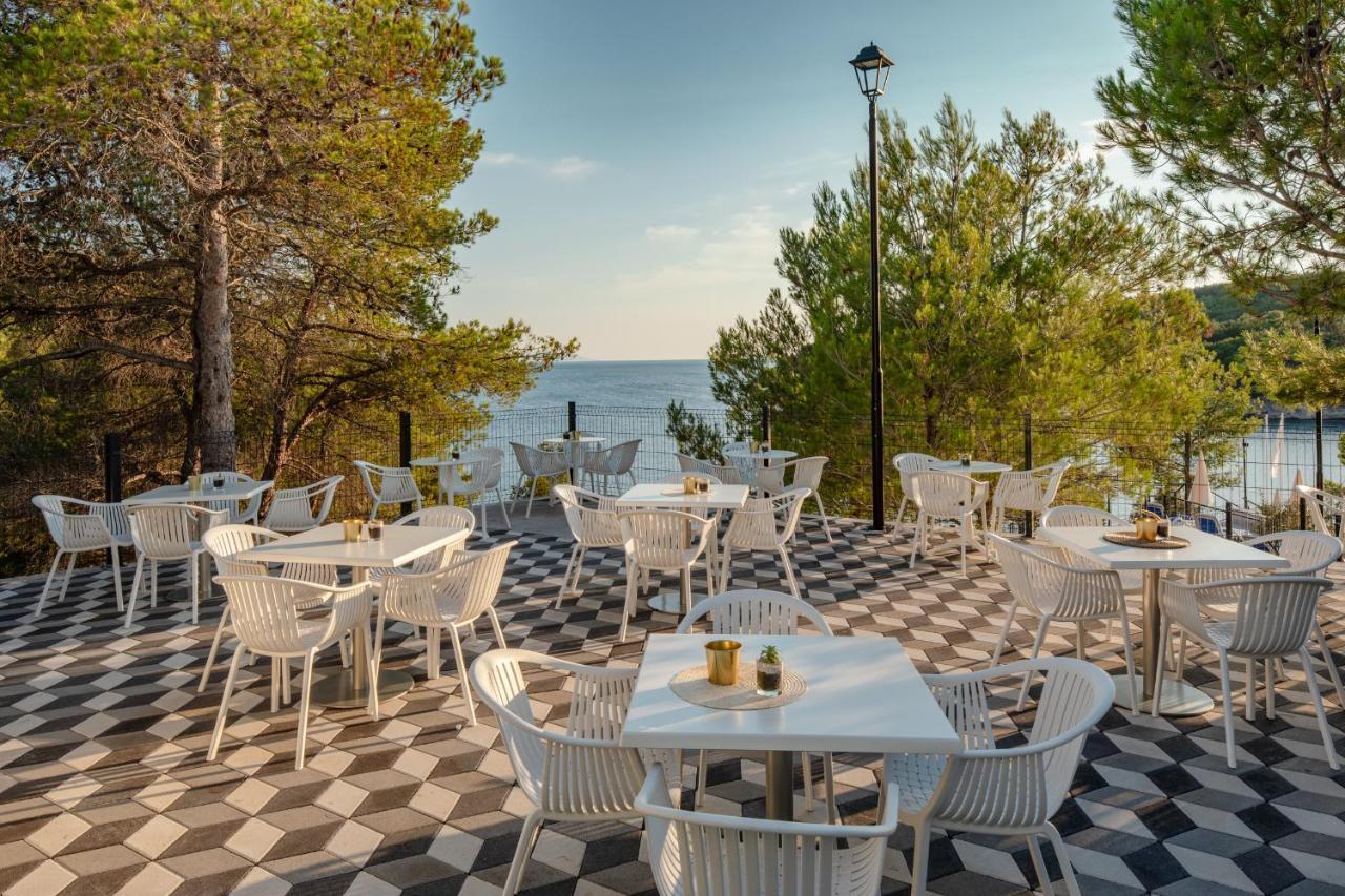 Gava Waterman Island Cottages Milna  Bagian luar foto