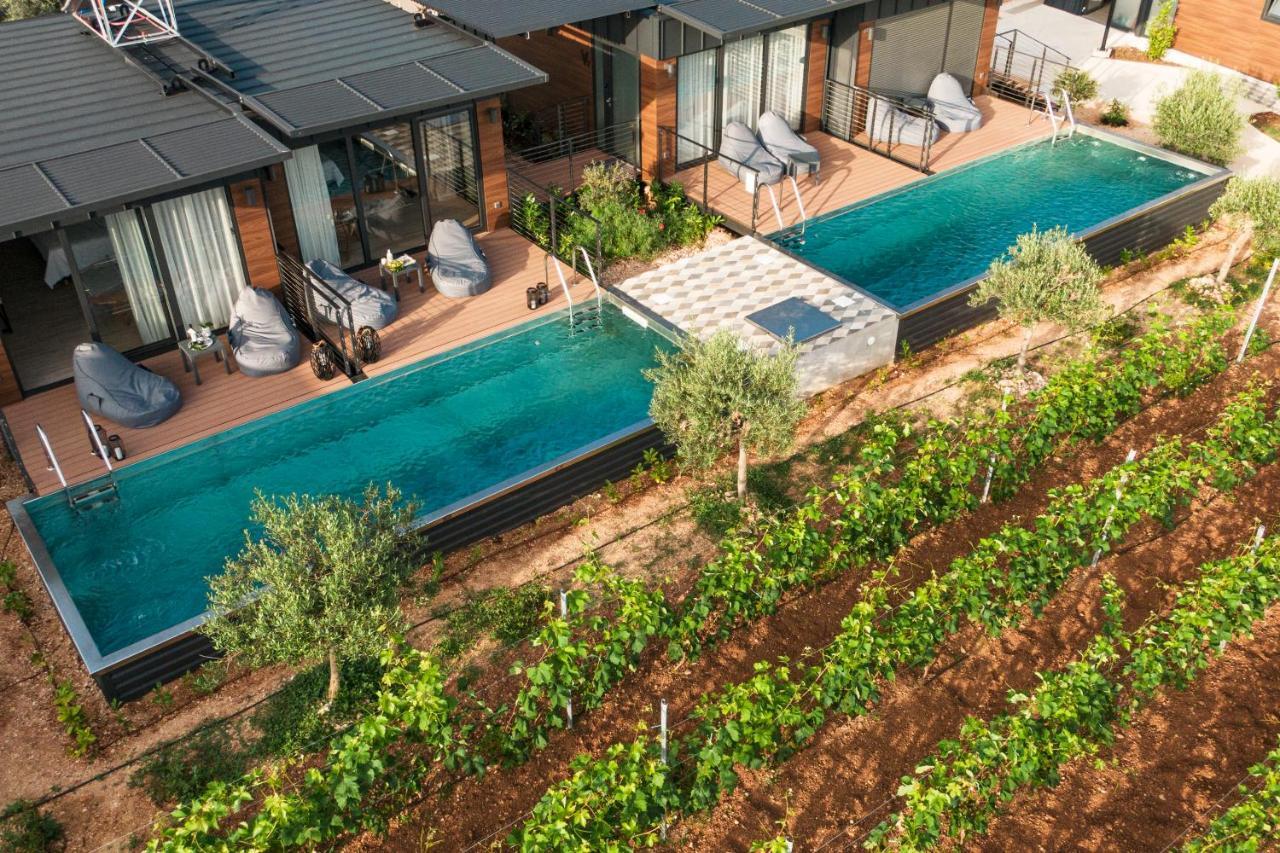Gava Waterman Island Cottages Milna  Bagian luar foto